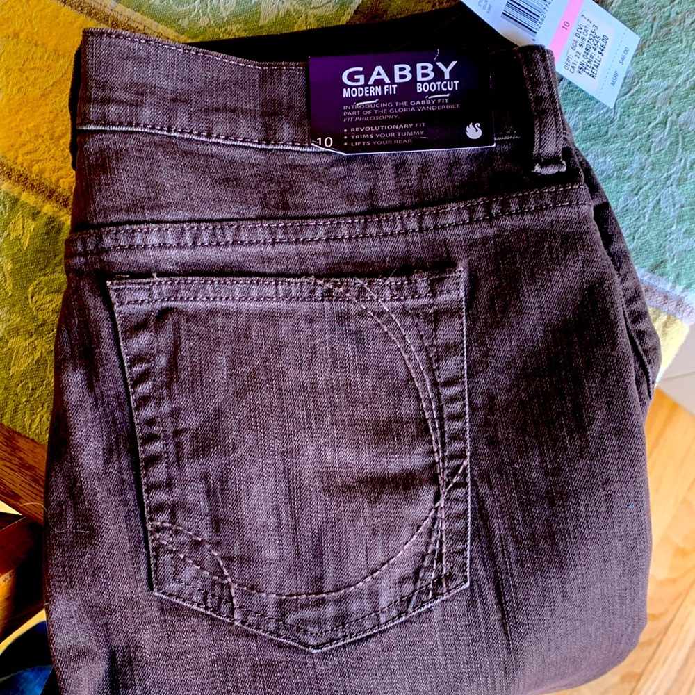 Gloria Vanderbilt Brown jeans boot cut modern fit. Size 10.